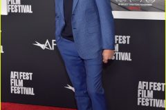 robert-downey-jr-sr-premiere-with-son-indio-03