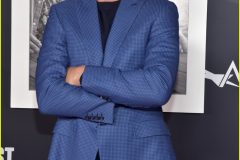 robert-downey-jr-sr-premiere-with-son-indio-07