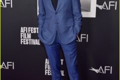 robert-downey-jr-sr-premiere-with-son-indio-08