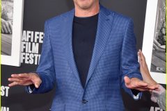 robert-downey-jr-sr-premiere-with-son-indio-13