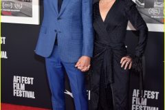 robert-downey-jr-sr-premiere-with-son-indio-17