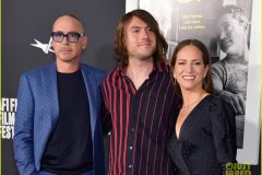 robert-downey-jr-sr-premiere-with-son-indio-21