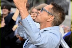 oppenheimer-london-photo-call-emily-blunt-florence-pugh-31