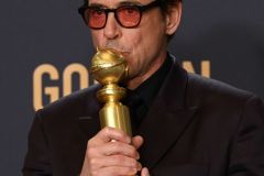 80336770gy1hlm5uka6yoj228x2v4qod