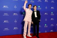 PALM SPRINGS, CALIFORNIA - JANUARY 04: (L-R) Robert Downey Jr. and Cillian Murphy attend the 35th Annual Palm Springs International Film Awards at Palm Springs Convention Center on January 04, 2024 in Palm Springs, California. (Photo by Frazer Harrison/Getty Images for Palm Springs International Film Society)