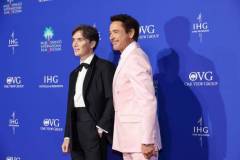 PALM SPRINGS, CALIFORNIA - JANUARY 04: (L-R) Cillian Murphy and Robert Downey Jr. attend the 35th Annual Palm Springs International Film Awards, Sponsored by IHG Hotels & Resorts, at Palm Springs Convention Center on January 04, 2024 in Palm Springs, California. (Photo by Amy Sussman/Getty Images for IHG Hotels & Resorts)
