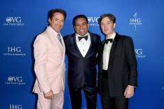 PALM SPRINGS, CALIFORNIA - JANUARY 04: Robert Downey Jr., Festival Chairman Nachhattar Singh Chandi and Cillian Murphy attend the 35th Annual Palm Springs International Film Awards at Palm Springs Convention Center on January 04, 2024 in Palm Springs, California. (Photo by Vivien Killilea/Getty Images for Palm Springs International Film Society)