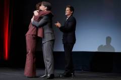 SANTA BARBARA, CALIFORNIA - FEBRUARY 09: Rob Lowe (R) and Cillian Murphy (C) present Robert Downey Jr. (L) with the Maltin Modern Master Award during the 39th Annual Santa Barbara International Film Festival on February 09, 2024 in Santa Barbara, California. (Photo by Tibrina Hobson/Getty Images for SBIFF)