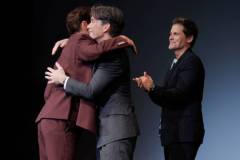SANTA BARBARA, CALIFORNIA - FEBRUARY 09: Rob Lowe (R) and Cillian Murphy (C) present Robert Downey Jr. (L) with the Maltin Modern Master Award during the 39th Annual Santa Barbara International Film Festival on February 09, 2024 in Santa Barbara, California. (Photo by Tibrina Hobson/Getty Images for SBIFF)