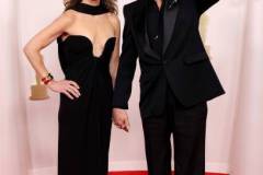 HOLLYWOOD, CALIFORNIA - MARCH 10: (L-R) Susan Downey and Robert Downey Jr. attend the 96th Annual Academy Awards on March 10, 2024 in Hollywood, California. (Photo by John Shearer/WireImage)