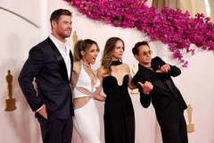 HOLLYWOOD, CALIFORNIA - MARCH 10: (L-R) Chris Hemsworth, Elsa Pataky, Susan Downey and Robert Downey Jr. attend the 96th Annual Academy Awards on March 10, 2024 in Hollywood, California. (Photo by Mike Coppola/Getty Images)