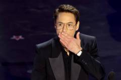 HOLLYWOOD, CALIFORNIA - MARCH 10: Robert Downey Jr. accepts the Best Actor in a Supporting Role for "Oppenheimer" onstage during the 96th Annual Academy Awards at Dolby Theatre on March 10, 2024 in Hollywood, California. (Photo by Kevin Winter/Getty Images)