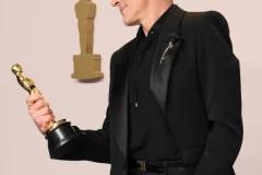 HOLLYWOOD, CALIFORNIA - MARCH 10: Robert Downey Jr., winner of Best Supporting Actor award for 'Oppenheimer' poses in the press room during the 96th Annual Academy Awards at Ovation Hollywood on March 10, 2024 in Hollywood, California. (Photo by Rodin Eckenroth/Getty Images)