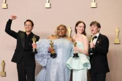 HOLLYWOOD, CALIFORNIA - MARCH 10: Robert Downey Jr., Da'Vine Joy Randolph, Emma Stone, and Cillian Murphy pose in the press room during the 96th Annual Academy Awards at Ovation Hollywood on March 10, 2024 in Hollywood, California. (Photo by Rodin Eckenroth/Getty Images)