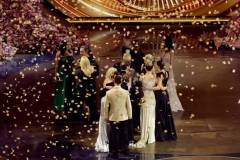 HOLLYWOOD, CALIFORNIA - MARCH 10: Producers, cast and crew accept the Best Picture award for "Oppenheimer" onstage during the 96th Annual Academy Awards at Dolby Theatre on March 10, 2024 in Hollywood, California. (Photo by Kevin Winter/Getty Images)
