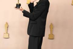 HOLLYWOOD, CALIFORNIA - MARCH 10: Robert Downey Jr., winner of the Best Actor in a Supporting Role award for ?Oppenheimer?, pose in the press room during the 96th Annual Academy Awards at Ovation Hollywood on March 10, 2024 in Hollywood, California. (Photo by Jeff Kravitz/FilmMagic)