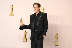 HOLLYWOOD, CALIFORNIA - MARCH 10: Robert Downey Jr., winner of the Best Actor in a Supporting Role award for ?Oppenheimer?, pose in the press room during the 96th Annual Academy Awards at Ovation Hollywood on March 10, 2024 in Hollywood, California. (Photo by Jeff Kravitz/FilmMagic)