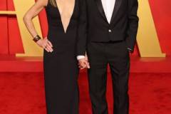 BEVERLY HILLS, CALIFORNIA - MARCH 10: (L-R) Susan Downey and Robert Downey Jr. attend the 2024 Vanity Fair Oscar Party Hosted By Radhika Jones at Wallis Annenberg Center for the Performing Arts on March 10, 2024 in Beverly Hills, California. (Photo by Amy Sussman/Getty Images)