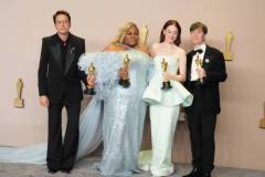 HOLLYWOOD, CALIFORNIA - MARCH 10: (L-R) Robert Downey Jr., winner of the Best Actor in a Supporting Role award for ?Oppenheimer?, Da'Vine Joy Randolph, winner of the Best Supporting Actress award for ?The Holdovers?, Emma Stone, winner of the Best Actress in a Leading Role award for ?Poor Things?, and Cillian Murphy, winner of the Best Actor in a Leading Role award for ?Oppenheimer?, pose in the press room during the 96th Annual Academy Awards at Ovation Hollywood on March 10, 2024 in Hollywood, California. (Photo by Jeff Kravitz/FilmMagic)