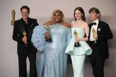 HOLLYWOOD, CALIFORNIA - MARCH 10: (L-R) Robert Downey Jr., winner of the Best Actor in a Supporting Role award for ?Oppenheimer?, Da'Vine Joy Randolph, winner of the Best Supporting Actress award for ?The Holdovers?, Emma Stone, winner of the Best Actress in a Leading Role award for ?Poor Things?, and Cillian Murphy, winner of the Best Actor in a Leading Role award for ?Oppenheimer?, pose in the press room during the 96th Annual Academy Awards at Ovation Hollywood on March 10, 2024 in Hollywood, California. (Photo by Jeff Kravitz/FilmMagic)