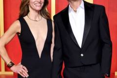 BEVERLY HILLS, CALIFORNIA - MARCH 10: (L-R) Susan Downey and Robert Downey Jr. attend the 2024 Vanity Fair Oscar Party Hosted By Radhika Jones at Wallis Annenberg Center for the Performing Arts on March 10, 2024 in Beverly Hills, California. (Photo by Jamie McCarthy/WireImage)