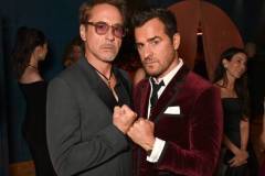 BEVERLY HILLS, CALIFORNIA - MARCH 02: EXCLUSIVE COVERAGE (L-R) Robert Downey Jr. and Justin Theroux attend the 2025 Vanity Fair Oscar Party Hosted By Radhika Jones at Wallis Annenberg Center for the Performing Arts on March 02, 2025 in Beverly Hills, California. (Photo by Dave Benett/VF25/WireImage for Vanity Fair)