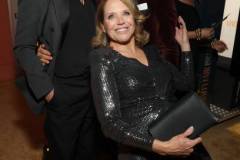 BEVERLY HILLS, CALIFORNIA - MARCH 02: EXCLUSIVE COVERAGE (L-R) Robert Downey Jr., Justin Theroux and Katie Couric attend the 2025 Vanity Fair Oscar Party Hosted By Radhika Jones at Wallis Annenberg Center for the Performing Arts on March 02, 2025 in Beverly Hills, California. (Photo by Kevin Mazur/VF25/WireImage for Vanity Fair)